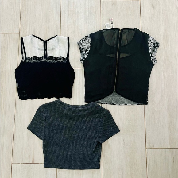Women’s tops bundle - Picture 10 of 10